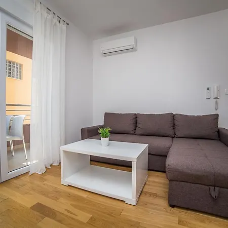 Green Olive Apartments Makarska Exterior photo